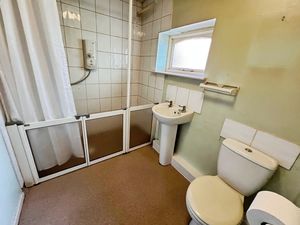 Wet room- click for photo gallery